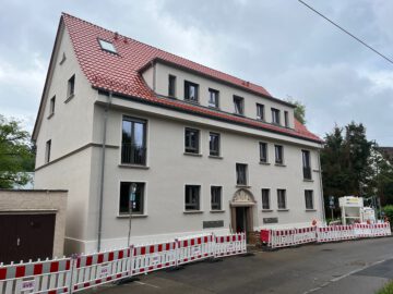 großzügig geschnittene, sanierte 2-Zimmer-DG-Wohnung in ruhiger Lage, Haydnstraße 49, 70195 Stuttgart